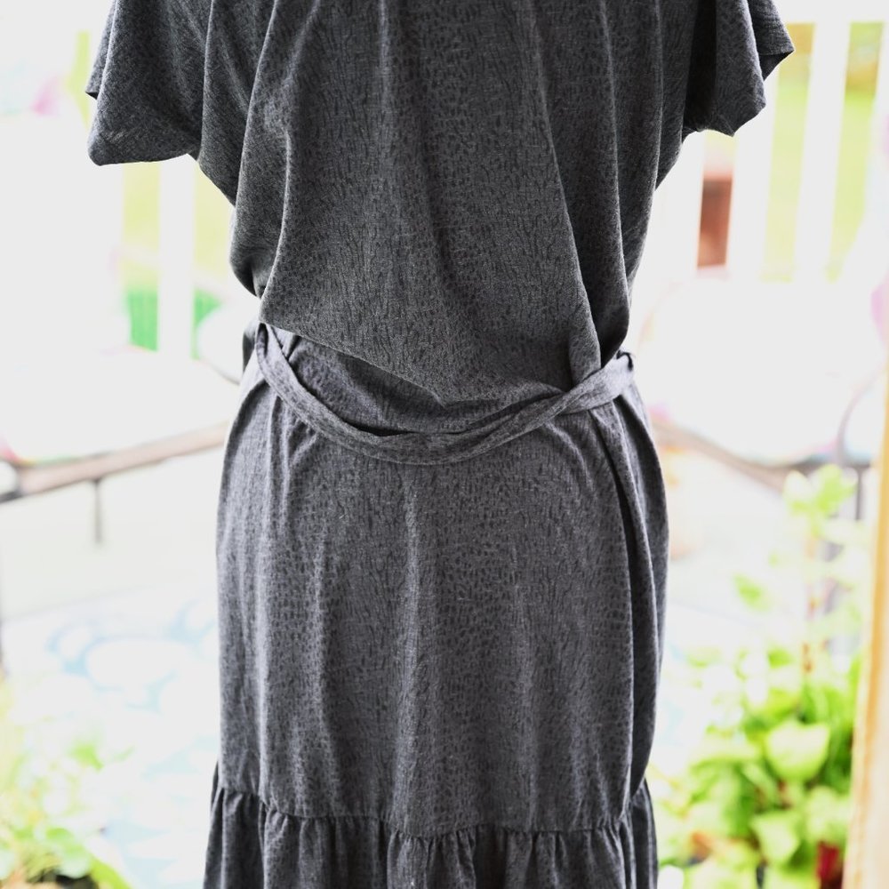 Petite robe - Picture 2 of 2